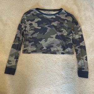 Camo Cropped Long Sleeve Top